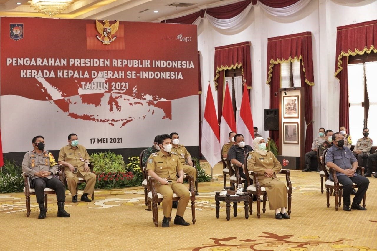 Forkopimda Jatim Ikuti Zoom Meeting Bersama Presiden RI di Gedung Negara Grahadi Surabaya